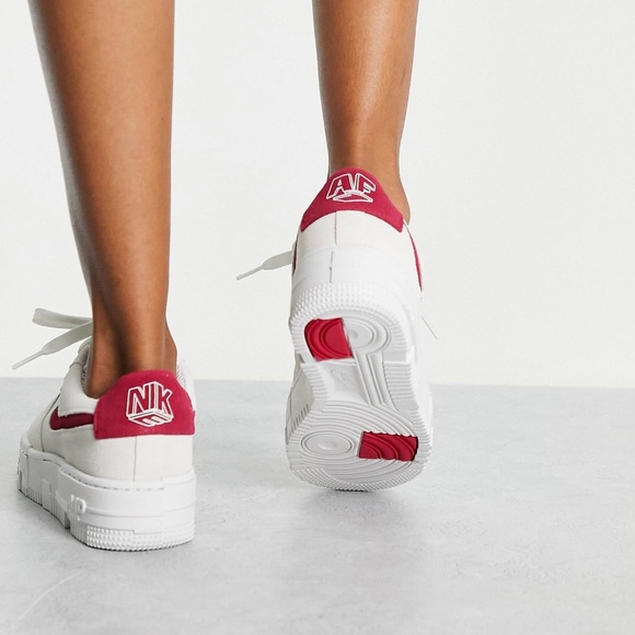 NIKE AF1s air force ones, white and red/dark pink, six 7 womens (5.5 mens) - Picture 4 of 4